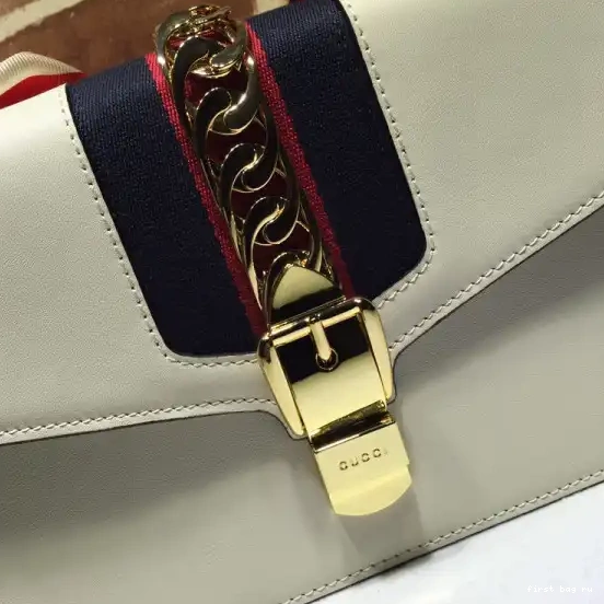 First bag ru Sylvie Gucci 0516